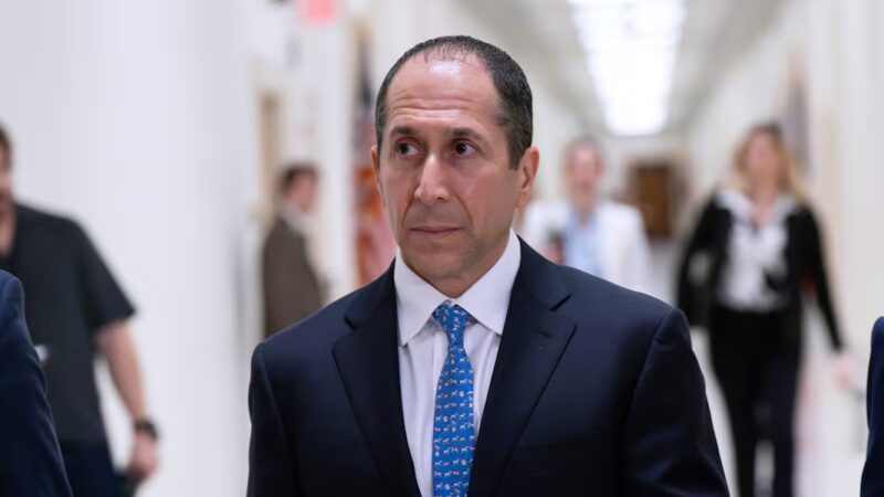 Epstein’s longtime accountant testifies on his wealth and business ties