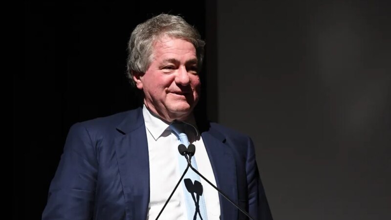 Former MoMA Director Glenn Lowry Says Leon Black Is a ‘Solid Trustee’
