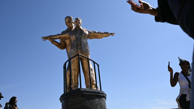 Trump administration and critics wage a battle of images on National Mall : NPR